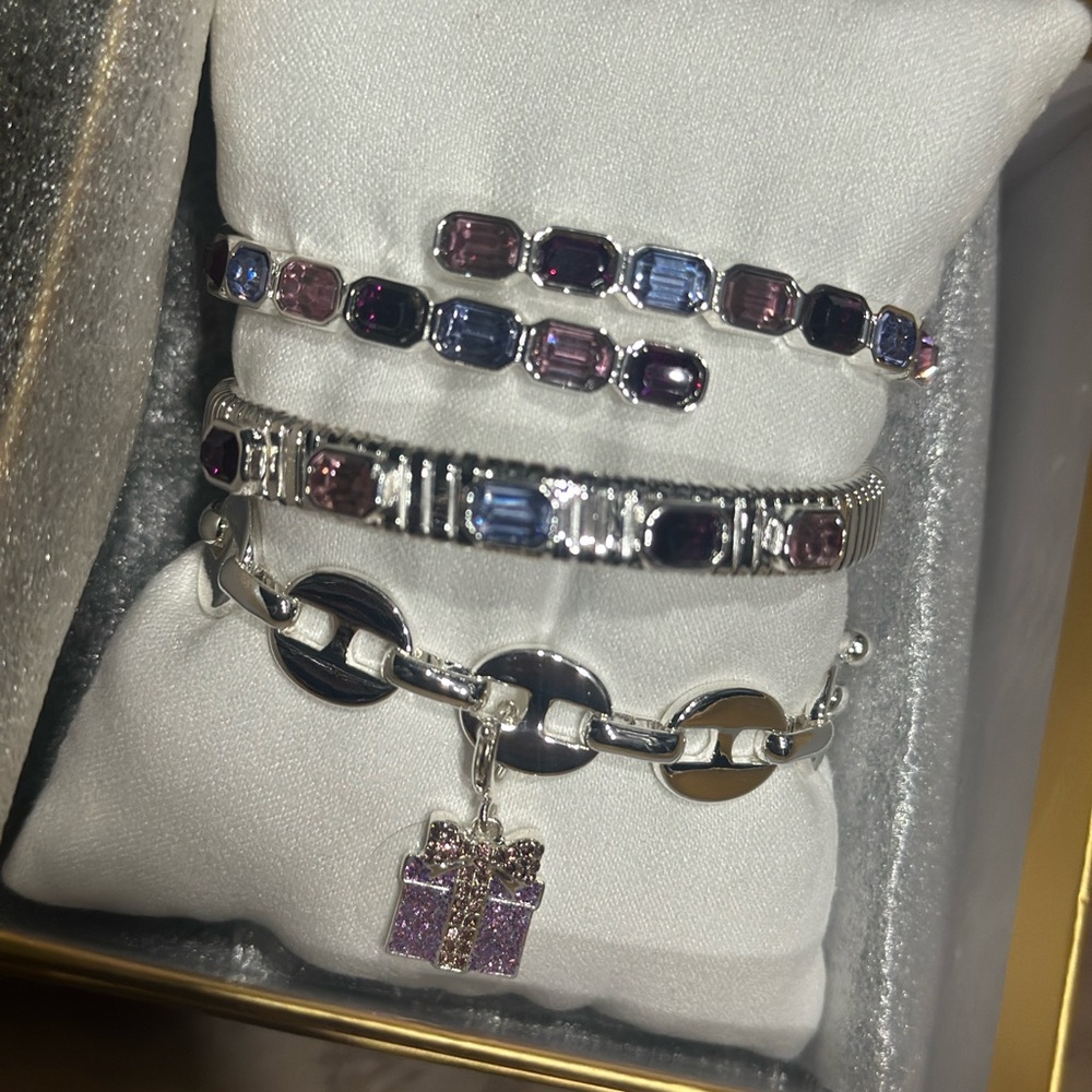 Love is the best gift gem society bracelet bomb party
